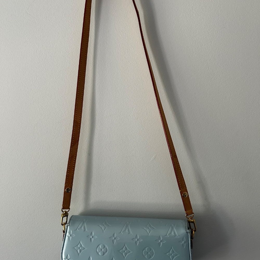 Louis Vuitton Handbag - Picture 3 of 7
